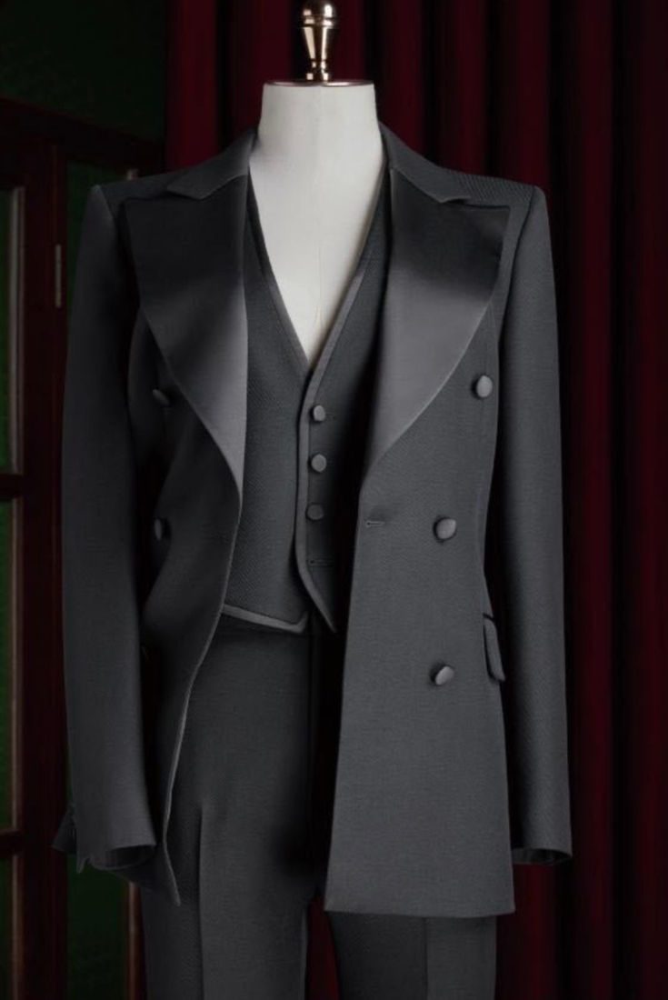 Onyx Prestige Tuxedo
